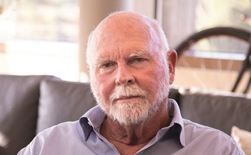 Craig Venter and the Industrialization of Life: How Genomics Became Big Science